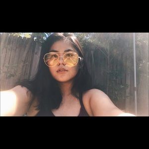 Meet your Posher, Anh